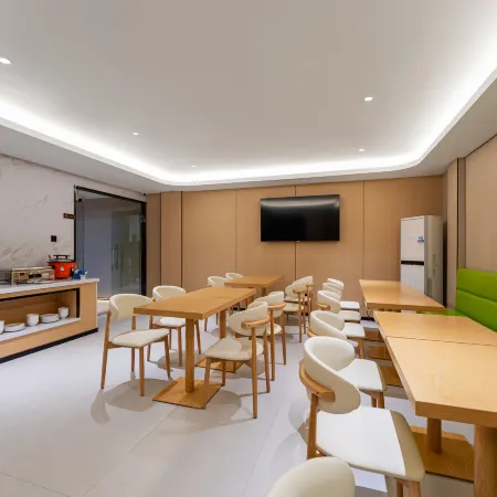 Junyue Hotel
