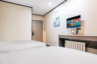 Shaoxing Dongxinyue Hotel (Lu Xun's Hometown Resort Area Bazi Bridge)