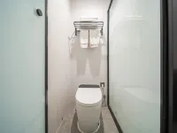 Elong Anyun Hotel (Luoyang Baolong Square Longmen High-Speed Railway Station)