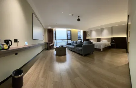 Xingmai Fashion Hotel (Bobai Bus Terminal Mei'aosi Branch) Отели в г. Bobai