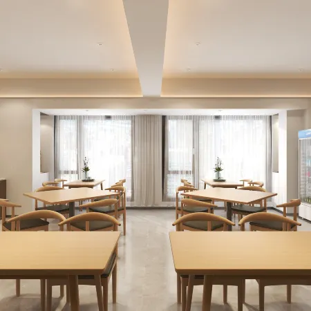 Xinxiang Lizhen Hotel (Baolong Plaza Branch)
