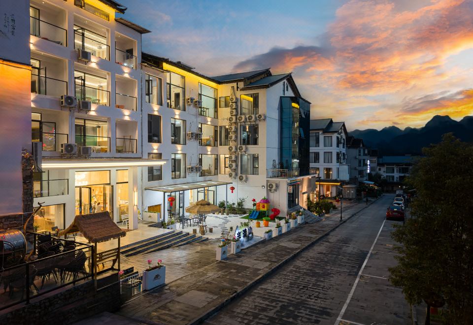 hotel overview picture