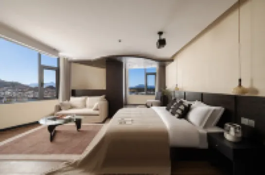 CRUE庫裏藍 | 嶼川典藏·供氧觀景酒店（香格里拉獨克宗古城店）