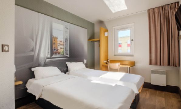 B&B HOTEL Villeneuve Loubet Plage