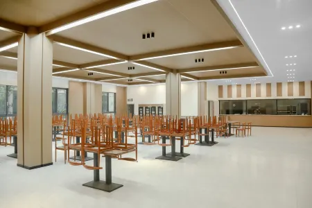 Baicaoyuan Wellness Hotel (Luotian County Jiuzihe) Отели рядом с достопримечательностью «Qingtaiguan Sceneic Area»