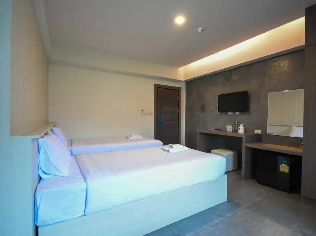 F Plus F Hotel - Chiang Mai