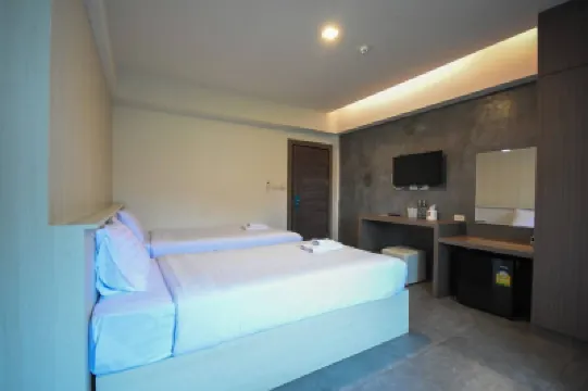 F Plus F Hotel โรงแรมใกล้วัดสวนดอก