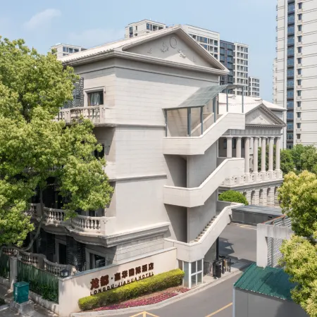 Longdu Realm International Hotel