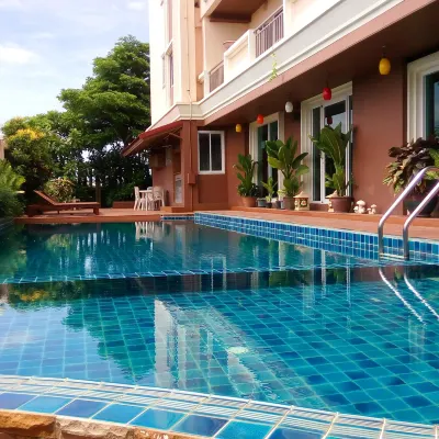 Convenient Grand Plus Hotel Suvarnabhumi Hotels near Wat Sriwaree Noi