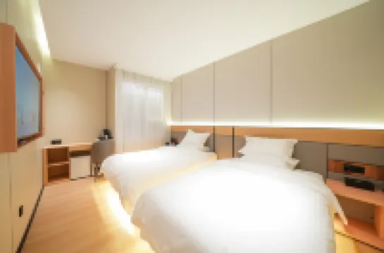 ホームイン アイフィールホテル（大同古城雲中路）