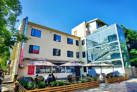 Beichuan Love Happy Home Отели рядом с достопримечательностью «Beichuan Qiangcheng Tourist Area»