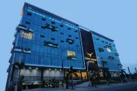 Town Square Suites 海德拉巴國際機場M號航廈附近的飯店