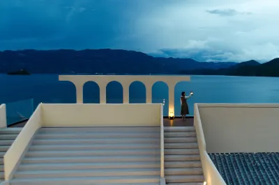 Lugu Lake siwuyu Lake View Designer Hotel Hotels in Lugu Lake Daluoshui Wharf