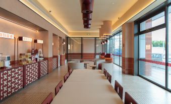 Hello Hotel (Xilinhot Victory Plaza Branch)