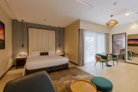 Roy's Hotel and Convention Center Hotels in Баколод