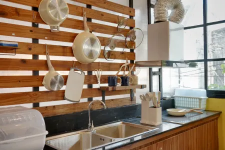 Bed&Beach Hostel Karon