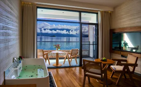 Lugu Lake Wangshu·Muhu Hotel Отели рядом с достопримечательностью «Yongningtu Zhifu»