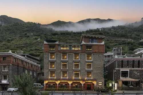 Cloud Inn Hotels in Xiaojin County