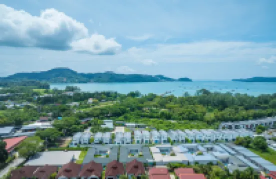 อันดามันซีเบสต์พูลแอคเซสและวิลล่า โรงแรมใกล้Golden Dragon,Fishing Phuket