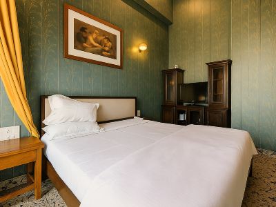 Qila Hotel