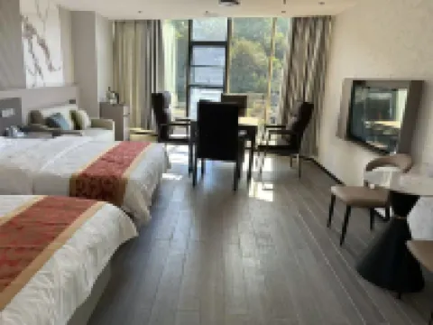 Chaoping Xinyue Hotel