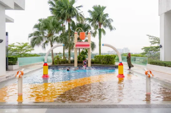 Mid Valley Southkey Mosaic by RR JBcity Отели в г. 