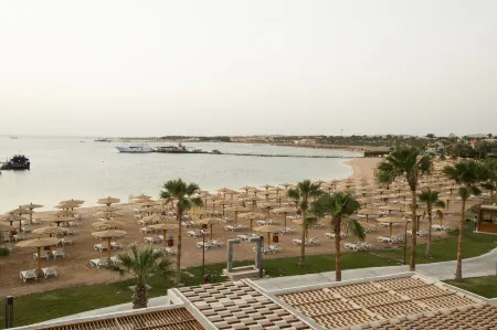 Xanadu Club Makadi Bay Отели рядом с достопримечательностью «Grand Waterworld Makadi : Water Slides»