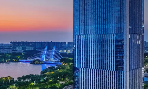 QIANNAHOTEL SPLENDOR（Zhengzhou East Railway Station Longzihu University District）