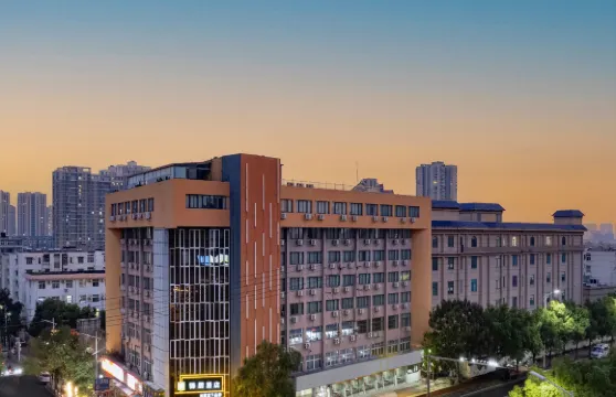 如家驛居酒店（平頂山體育路店）