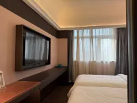 Huayuanli Hotel (Zhongjing Avenue Yisheng Cultural Park)