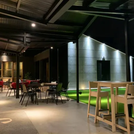 BlackJazz Inn Отели рядом с достопримечательностью «Винодельня Пули»