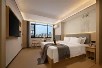 Xiao Man Hotel (Yongzhou Longshuitan Vision International Plaza Store) - parking
