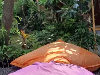 Amed Sari Beach Guesthouse Отели рядом с достопримечательностью «Пляж Амед»