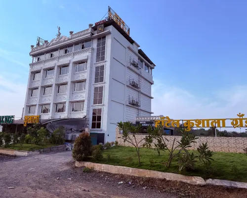 Hotel Kushala Grand, Dombivali Các khách sạn ở Thane