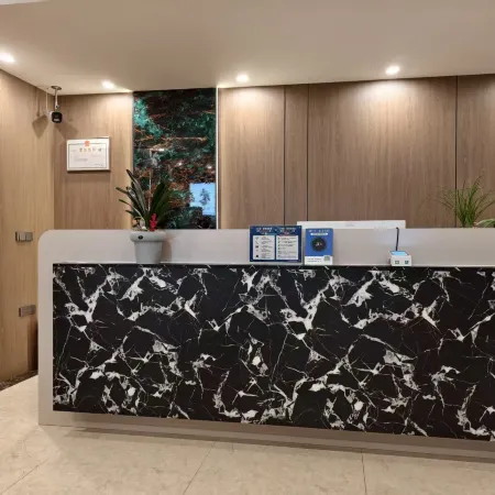Sanyuan Jinshang Hotel (County Hospital)