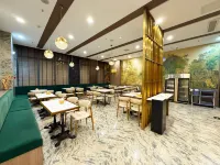 Hanshe Meisu Hotel (Wanda Branch, Luohe West High-Speed Rail Station)