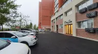 One Sea Apartments - parking