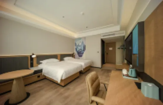 Echarm Hotel (Xiaogan East Station Hubei Engineering College)