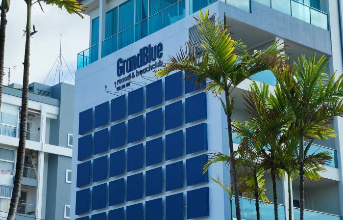 GrandBlue Resort & Beachclub
