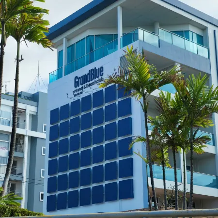 GrandBlue Resort & Beachclub