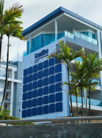 GrandBlue Resort & Beachclub