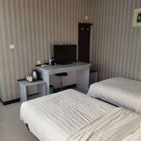 Shangdu Home Express Hotel (Luwang Residential Area)