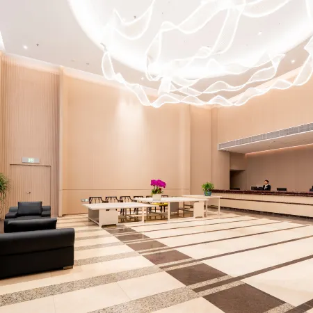 Haining Holiday International Hotel