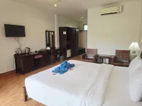 D.R. Lanta Bay Resort Hotels near مركز الشرطة