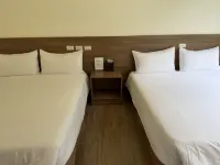 Hualien Simple Life Scenic B&B– Near Qixingtan& Tzu Chi Hotel dekat Stasiun Kereta Beipu