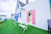 British hill resort& cafe - New