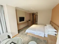 Qixing Grand Hotel (Pu'an People's Hospital Sports and Leisure Plaza)