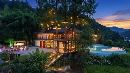 Floral Hotel·Zhangjiajie Starry Sky Ranch Luxury Hotel - Kolam Infiniti