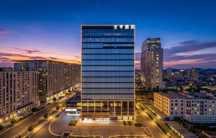 JI HOTEL(Changshan Dongfang Square, Quzhou)