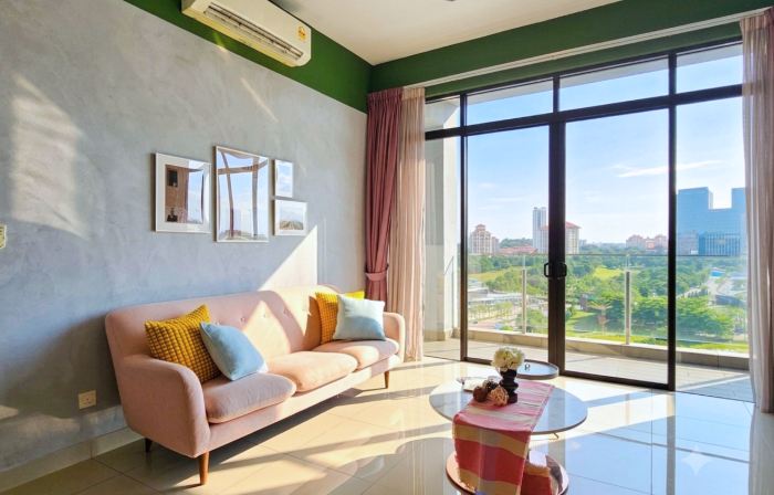Spacious Apartment Walk to IOI City Mall Putrajaya Free Parking